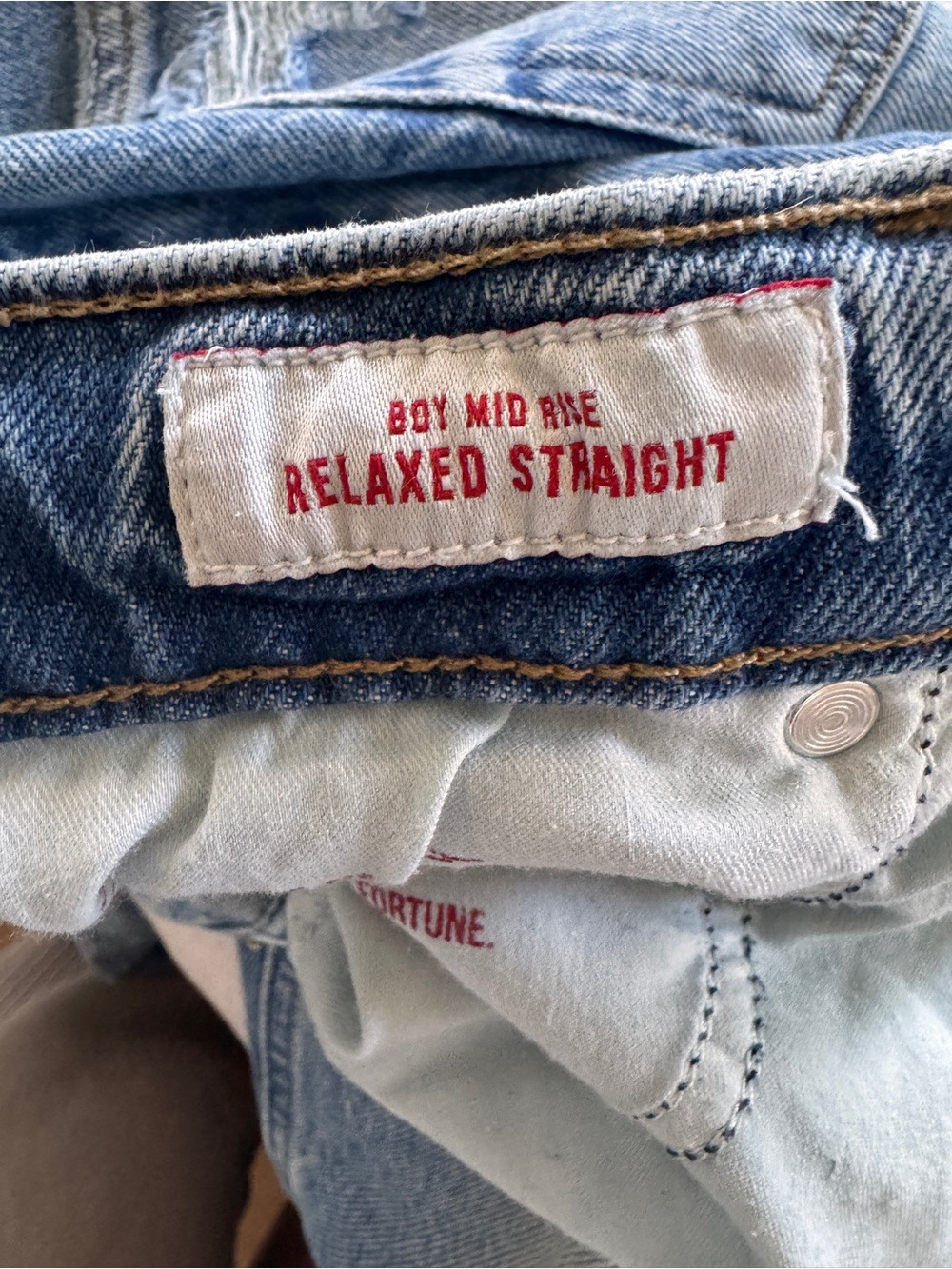 Lucky Brand Boy Mid Rise Relaxed Straight Distressed Jeans 8/29R - Picture 9 of 10